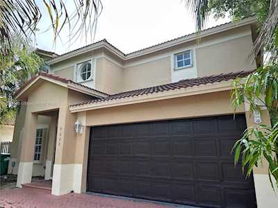 9020 SW 215th Ter Cutler Bay, FL 33189