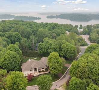 6420 Thornberry Curve Excelsior, MN 55331