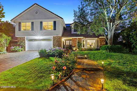 5621 Middle Crest Dr Agoura Hills, CA 91301