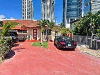 18605 Atlantic Blvd Sunny Isles Beach, FL 33160
