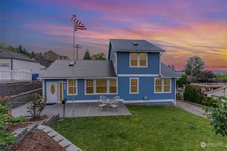 403 Grandey Way Renton, WA 98056