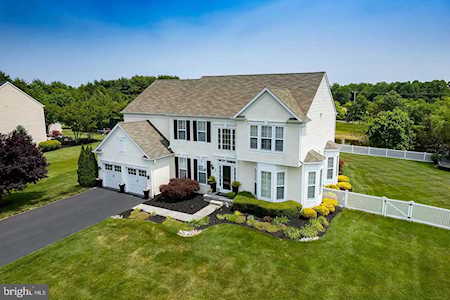 204 Smallwood Dr Mickleton, NJ 08056