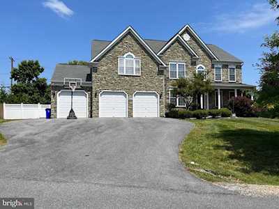 8107 Kylemore Way Ellicott City, MD 21043
