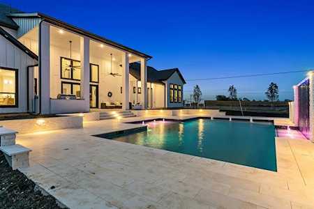 13 Chapel Creek Drive Van Alstyne, TX 75495
