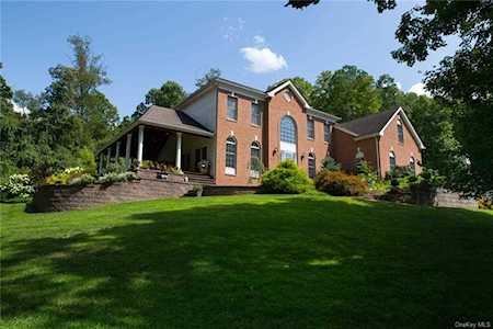 124 Creekside Road Hopewell Junction, NY 12533
