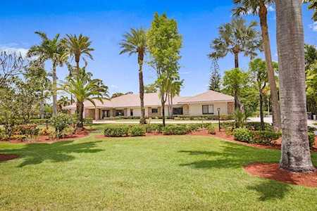 9170 Dundee Drive Drive Lake Worth, FL 33467