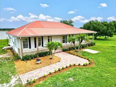 4964 Wauchula Rd Myakka City, FL 34251