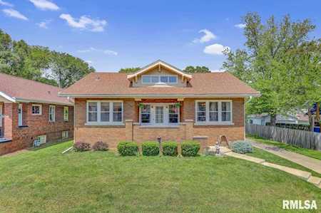 415 W Hanssler Place Peoria, IL 61604