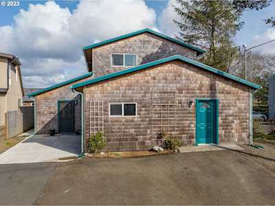 3960 Evergreen AVE Depoe Bay, OR 97341