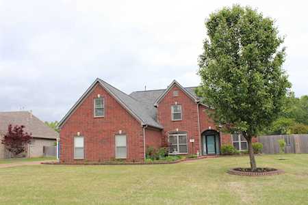 4614 Charity Glen Cv Bartlett, TN 38135