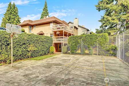 2318 49th Ave SW #2318 Seattle, WA 98116