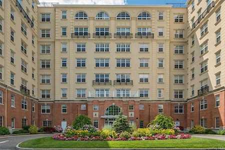 10 Byron Place #322 Larchmont, NY 10538