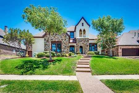 2014 Royal Crest Drive Mansfield, TX 76063