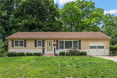 7542 Grandview Ln Overland Park, KS 66204