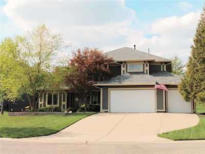 15925 Ballentine St Overland Park, KS 66221