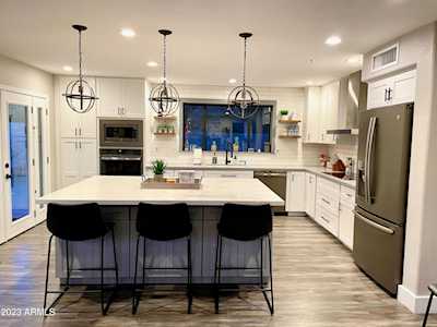 9026 E Janice Way Scottsdale, AZ 85260