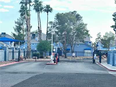 5860 Medallion Dr #103 Las Vegas, NV 89122