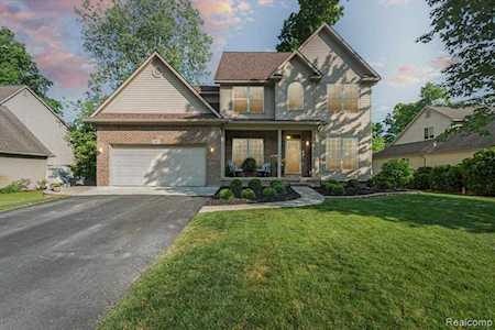 1401 Remsing St Hartland Twp, MI 48353
