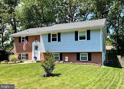 8238 Chalet Ct Millersville, MD 21108