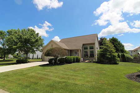 7737 Pinehill Road Lewis Center, OH 43035