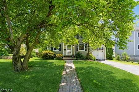 8 Harding Pl Livingston Twp., NJ 07039