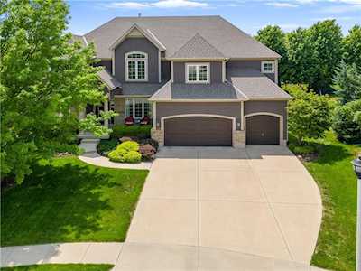 15616 Slater St Overland Park, KS 66221