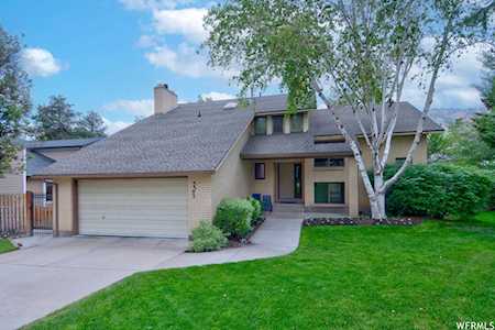 3395 E Stonehill Ln Salt Lake City, UT 84121