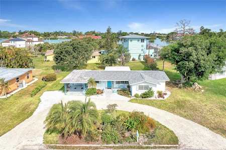 404 Lyons Bay Rd Nokomis, FL 34275