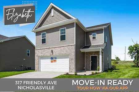 317 Friendly Ave Nicholasville, KY 40356