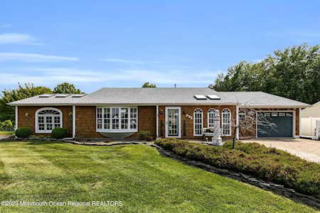 1 Cranberry Dr Tinton Falls, NJ 07753