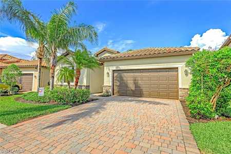 9376 River Otter Dr Fort Myers, FL 33912