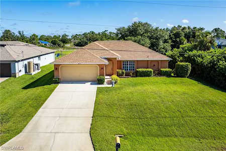 3012 SW 49th St Lehigh Acres, FL 33976