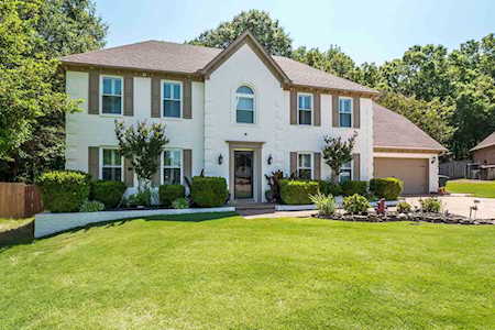226 Wolf Ridge Cv Collierville, TN 38017