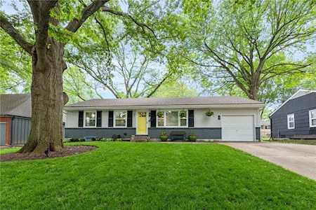 6001 W 76th St Prairie Village, KS 66208