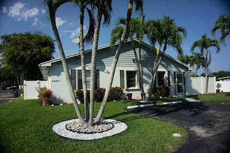 4450 Walden Circle Lake Worth, FL 33463