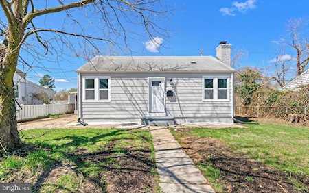 512 Munroe Circle Glen Burnie, MD 21061
