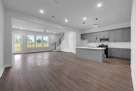 4614 Redbud St Houston, TX 77051