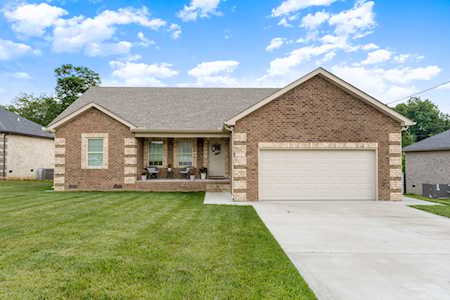 111 Smithfield Dr Shelbyville, TN 37160