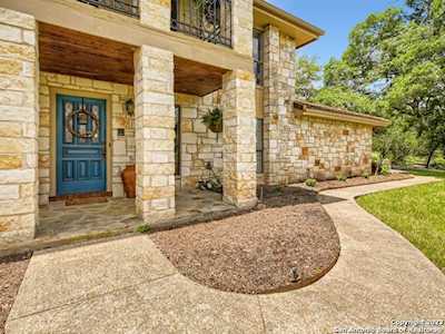 8986 Cross Mountain Trail San Antonio, TX 78255