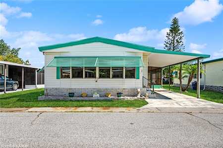 98 Dolphin Dr N Oldsmar, FL 34677