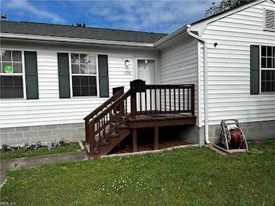 105 Maplewood St Hampton, VA 23669