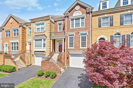 8004 Tanworth Ct Springfield, VA 22152