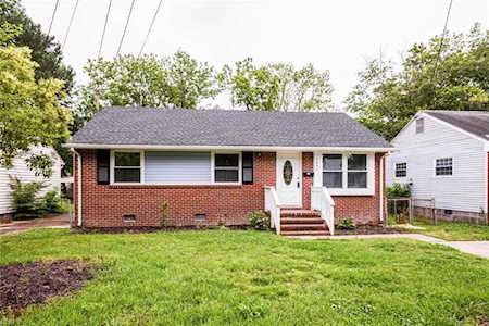 2052 Richard Ave Hampton, VA 23664