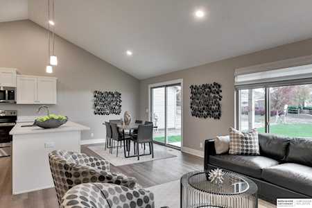 19902 Piney Creek Dr Elkhorn, NE 68022