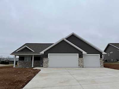 204 Zacharey Ct New London, City of New London, WI 54961-2404