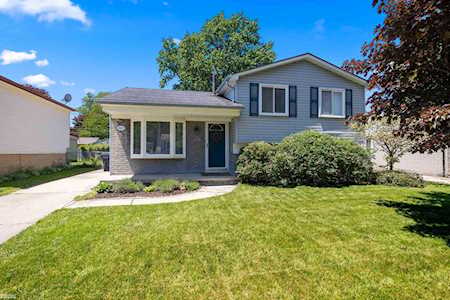 39631 Chart Harrison Twp, MI 48045