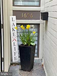 1656 Waters Edge Ln Reston, VA 20190