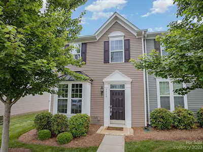 2420 Mariners Cove Ln Denver, NC 28037