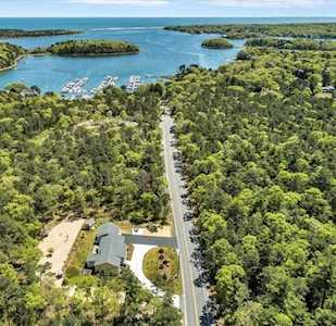 300 Mashpee Neck Rd Mashpee, MA 02649