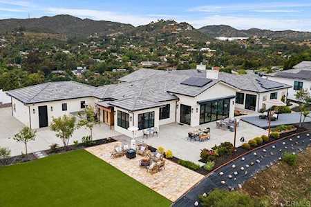 3311 Sagewood Hills Rd Vista, CA 92084
